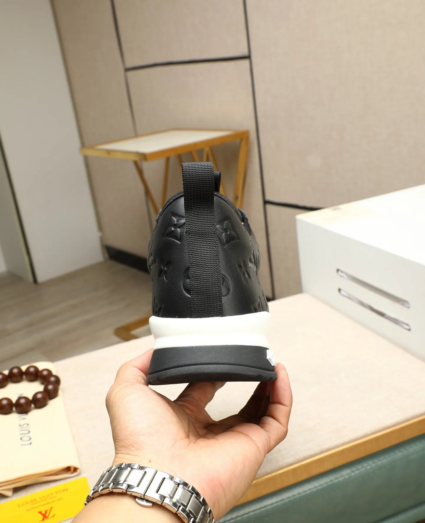 Men's shoes 💰520 📛📛【LOUIS VUITTON】Louis Vuitton official website synchronized new products 👟Milan fashion catwalk style 🇰🇾🇰🇾LV family logo, celebrity style, a must-have for fashionistas ⚠️First-layer calfskin ➕Mesh lining ➕Official website original version special outsole 👞Number 39-44 (38 45 46 customized)